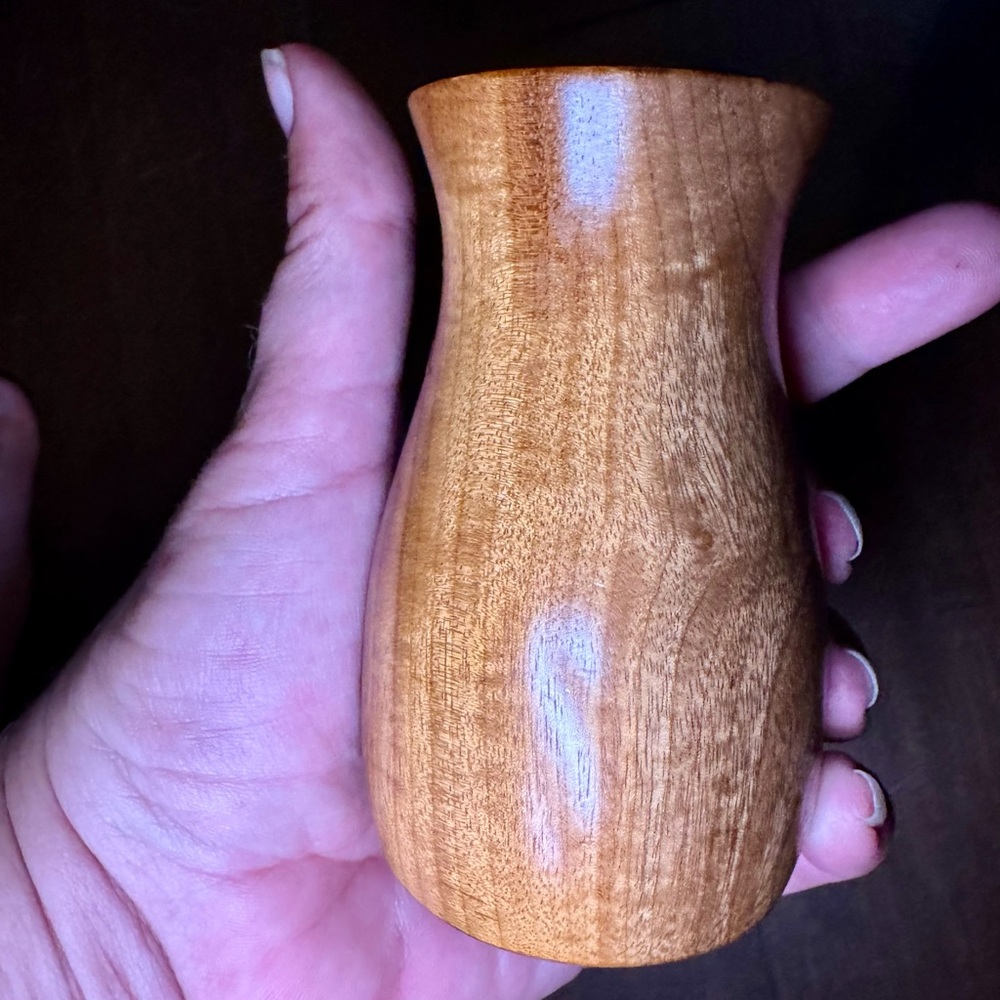 Vintage Myrtle Wood Salt & Pepper Shakers - Picture 7 of 17
